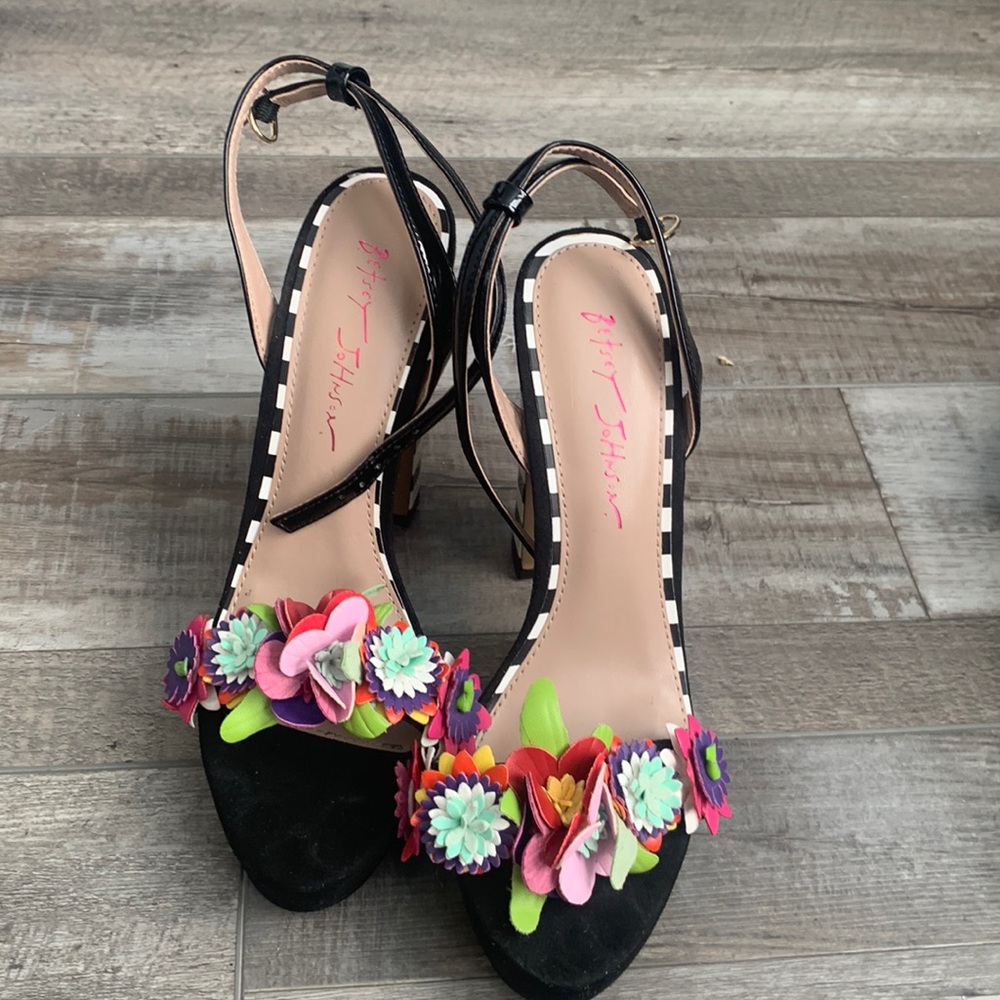 Betsy Johnson heels multi-colored